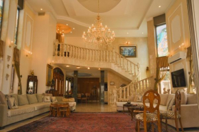 villa white hall